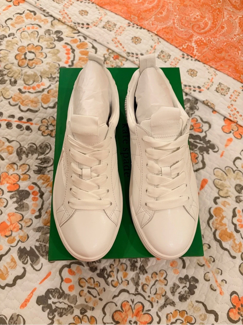 NWT KATE SPADE K AS IN KATE COURT SNEAKERS TRUE WHITE SIZE 6.5